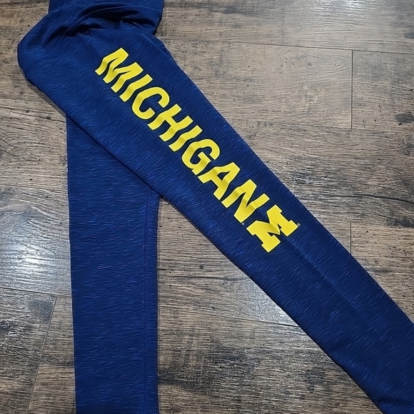 Zoozatz Womens Leggings sz medium Michigan State - Picture 3 of 4